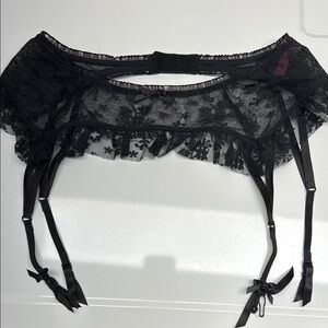 Elegant Black Lace Garter Belt